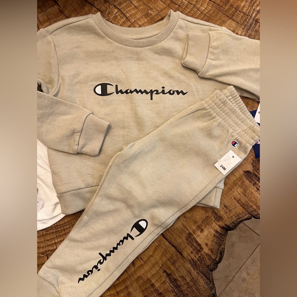 ‼️NWT: Champion 4 Piece Baby Boy Set - 24 M - Picture 3 of 5